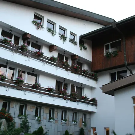 Hotel Family Borova Gora