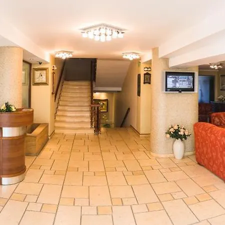 Hotel Family Borova Gora *