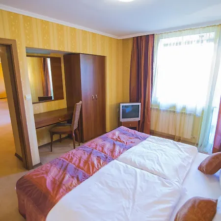 Hotel Family Borova Gora *