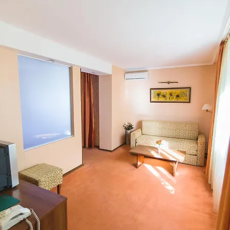 Family Borova Gora Hotel *